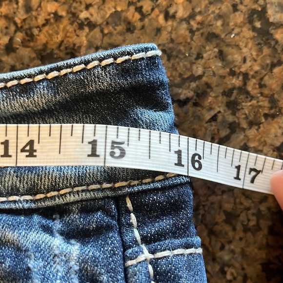 MISS ME cuffed capri. Size 28. Jean Capri - Picture 11 of 12